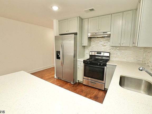 5th image of 478 S 16Th St