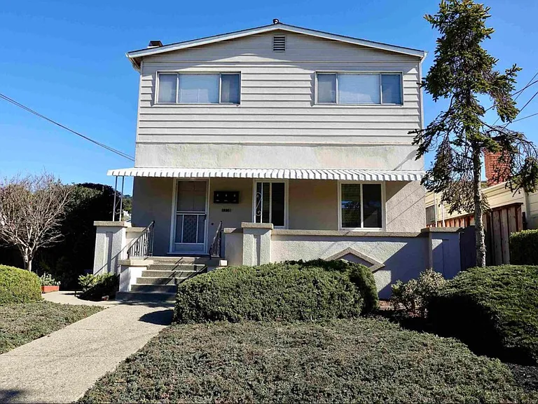 1238 Liberty St — Photo 1