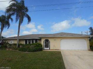 217 SE 37th Ln, Cape Coral, FL 33904