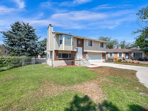 3rd image of 2432 W Harvey Heights Cir