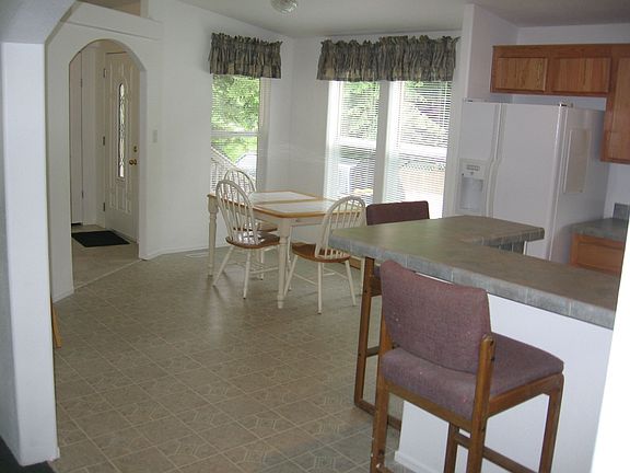 Kitchen w/nook area
