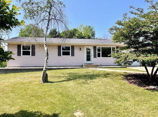 189 Vincent Cir, Beaver Dam, WI 53916