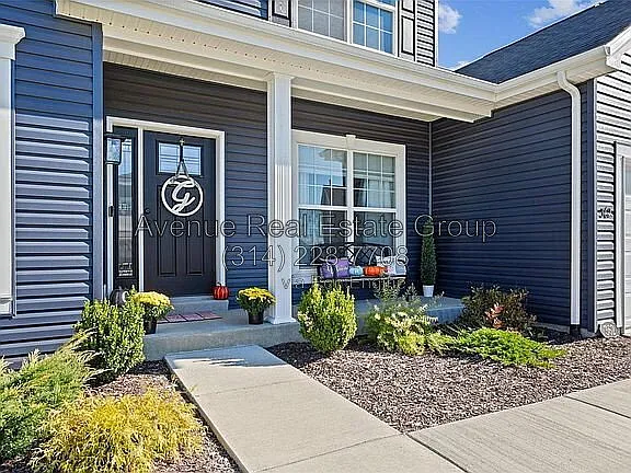 4 bed, 3.0 bath, 2800 sqft, $3,750 — Photo 3