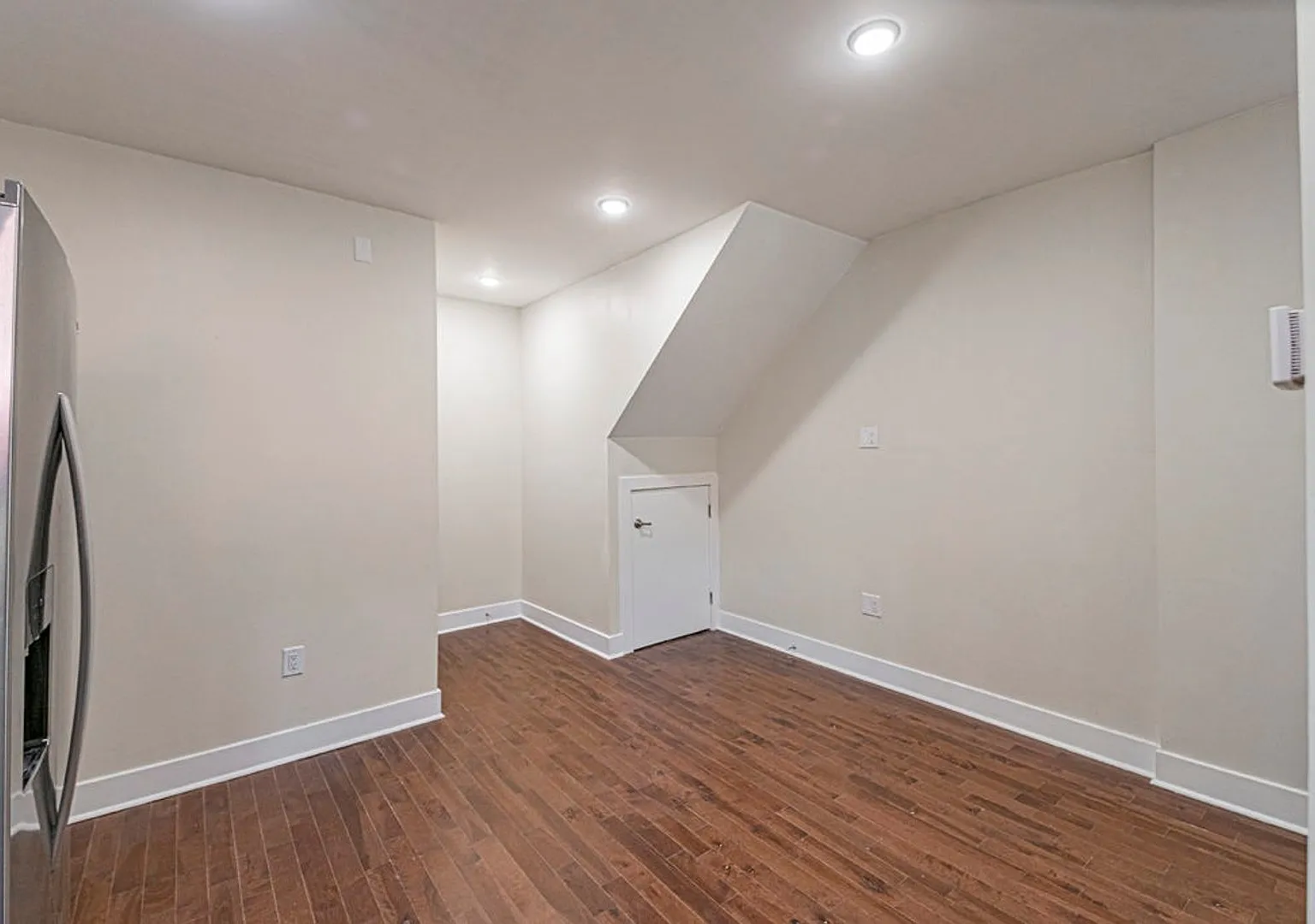 South Street One Bedroom Apartment — Photo 4
