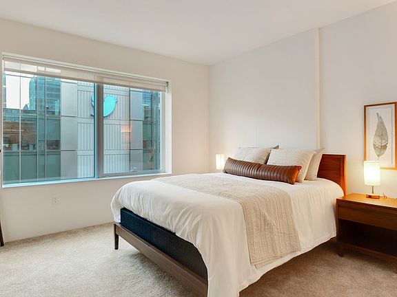 3rd image of 18 10th St APT 936