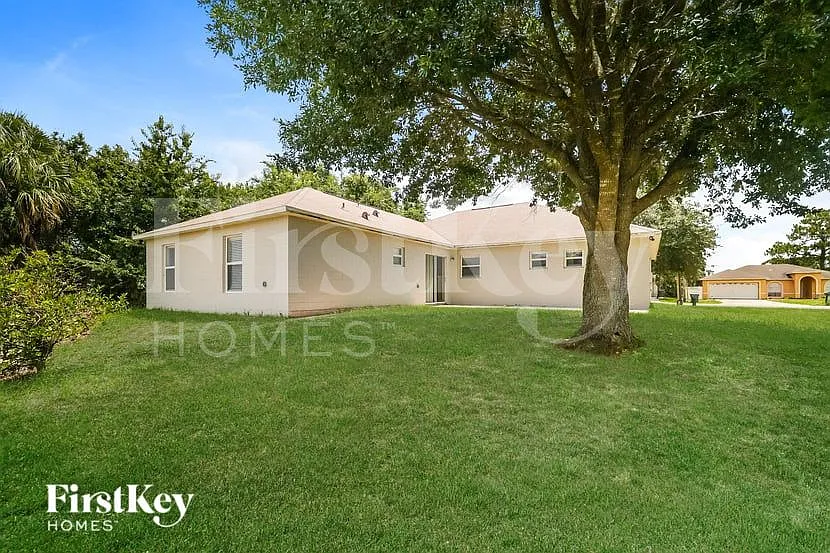 4 bed, 2.0 bath, 2128 sqft, $2,050 — Photo 3