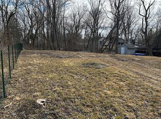 38063 N Dewey St, Spring Grove, IL 60081