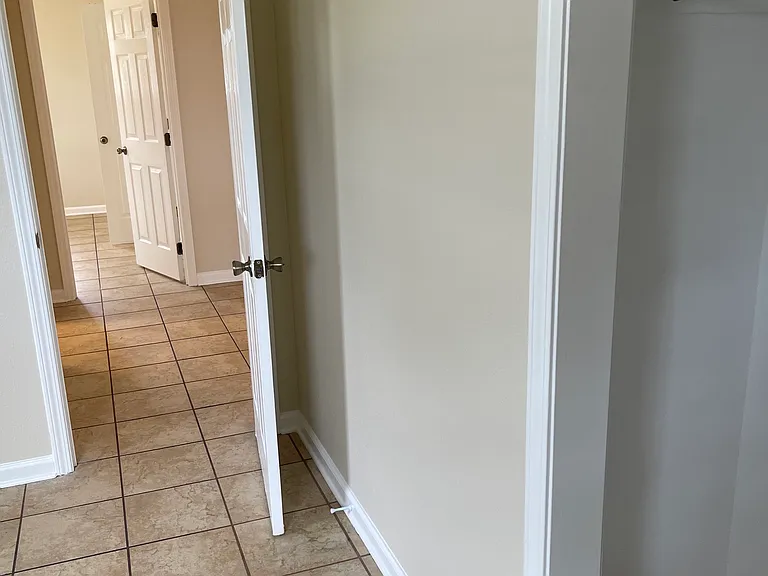 1124 br/closet