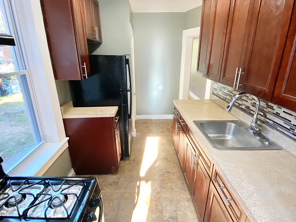 1st image of 492 Park Ave APT 7