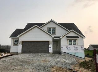 425 Conservancy Dr, Johnson Creek, WI 53038