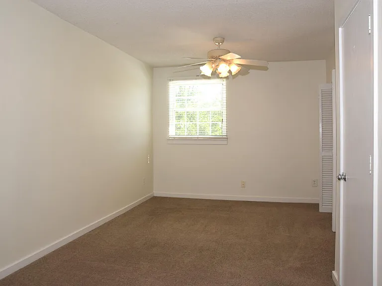 1500 River Mill Dr #312 — Photo 16