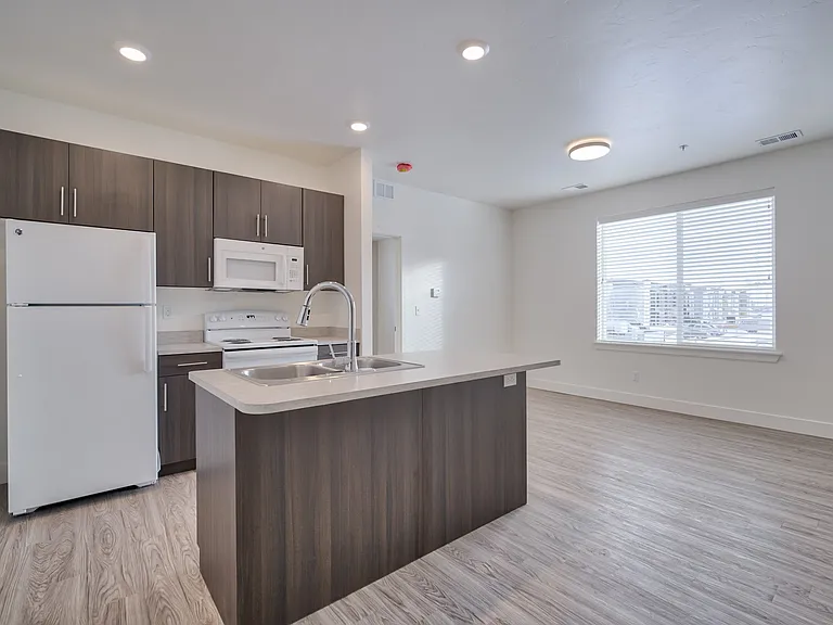 Eden Apartments — Photo 27