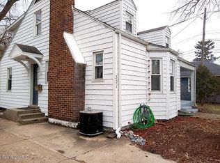 321 E Buffalo St, New Buffalo, MI 49117