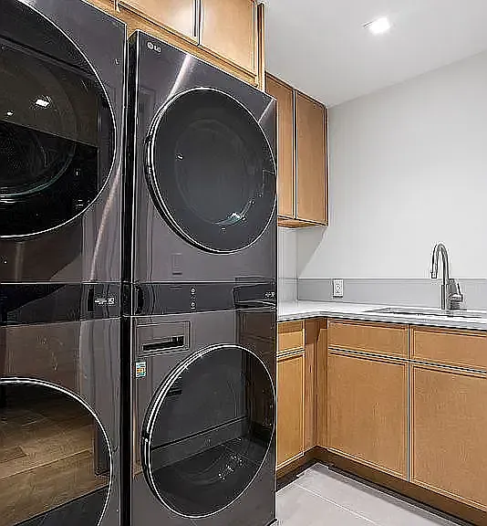 250 W 73rd St #1 — Photo 37