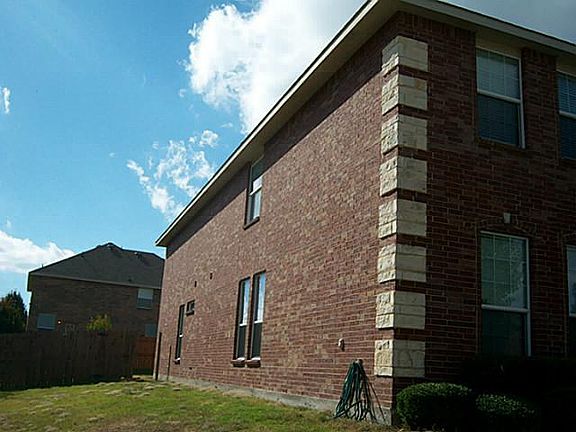 2nd image of 1734 Summerwood Ln