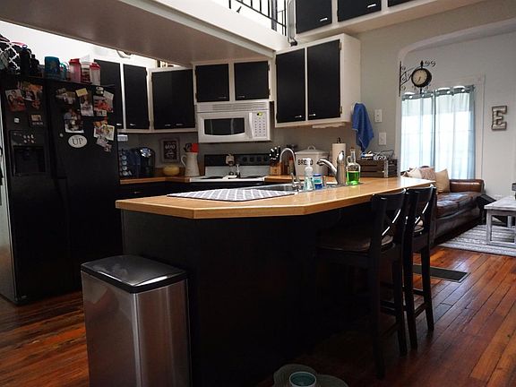 4th image of 308 S B St
