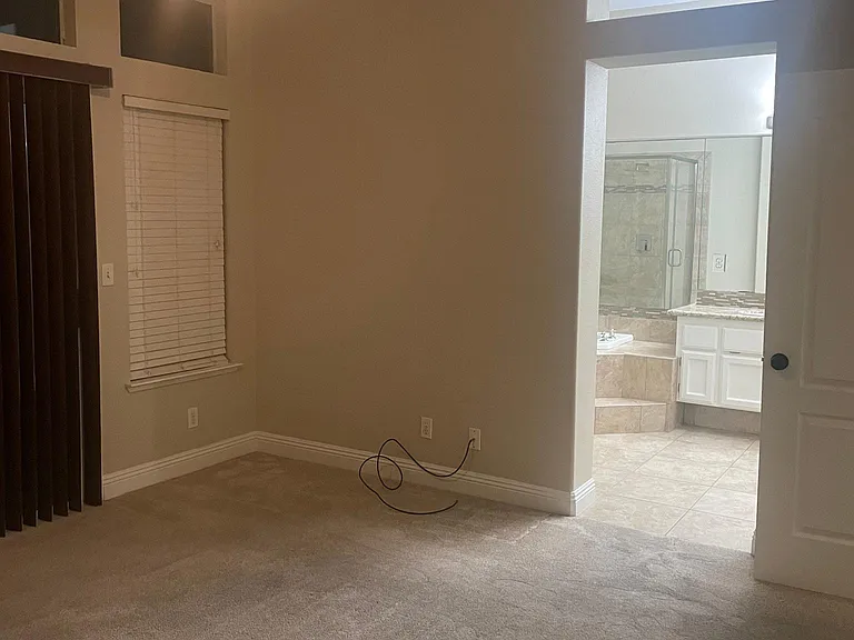 2182 Decatur Ave — Photo 29