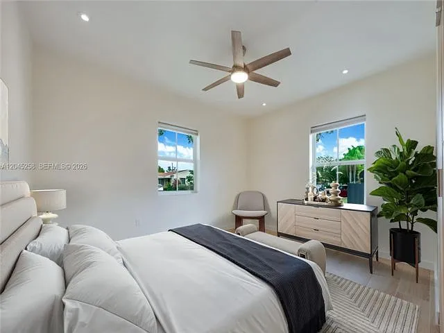 6356 SW 14th St — Photo 5