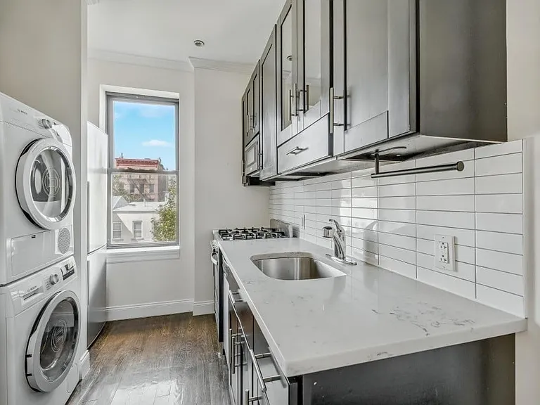 329 Union St #2B — Photo 1