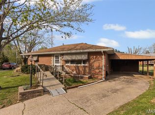 5711 Barbara Pl, Godfrey, IL 62035