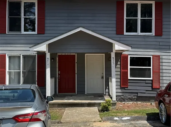 973 Odom Dr, Fayetteville, NC 28304