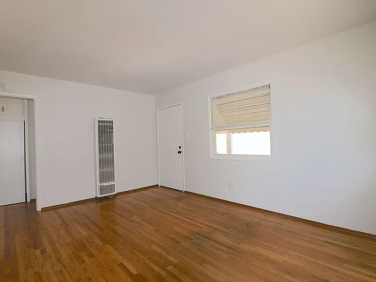 4653-59 Kansas St — Photo 6