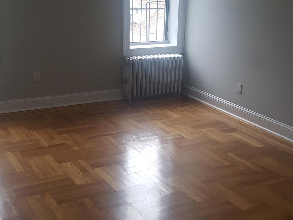 1st image of 8912 102nd St