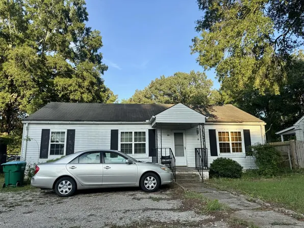 35 Hollywood Dr, Rossville, GA 30741