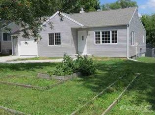 715 9th Ave, Coralville, IA 52241