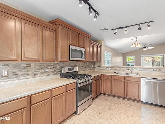 4th image of 1868 W Desert Mountain Drive