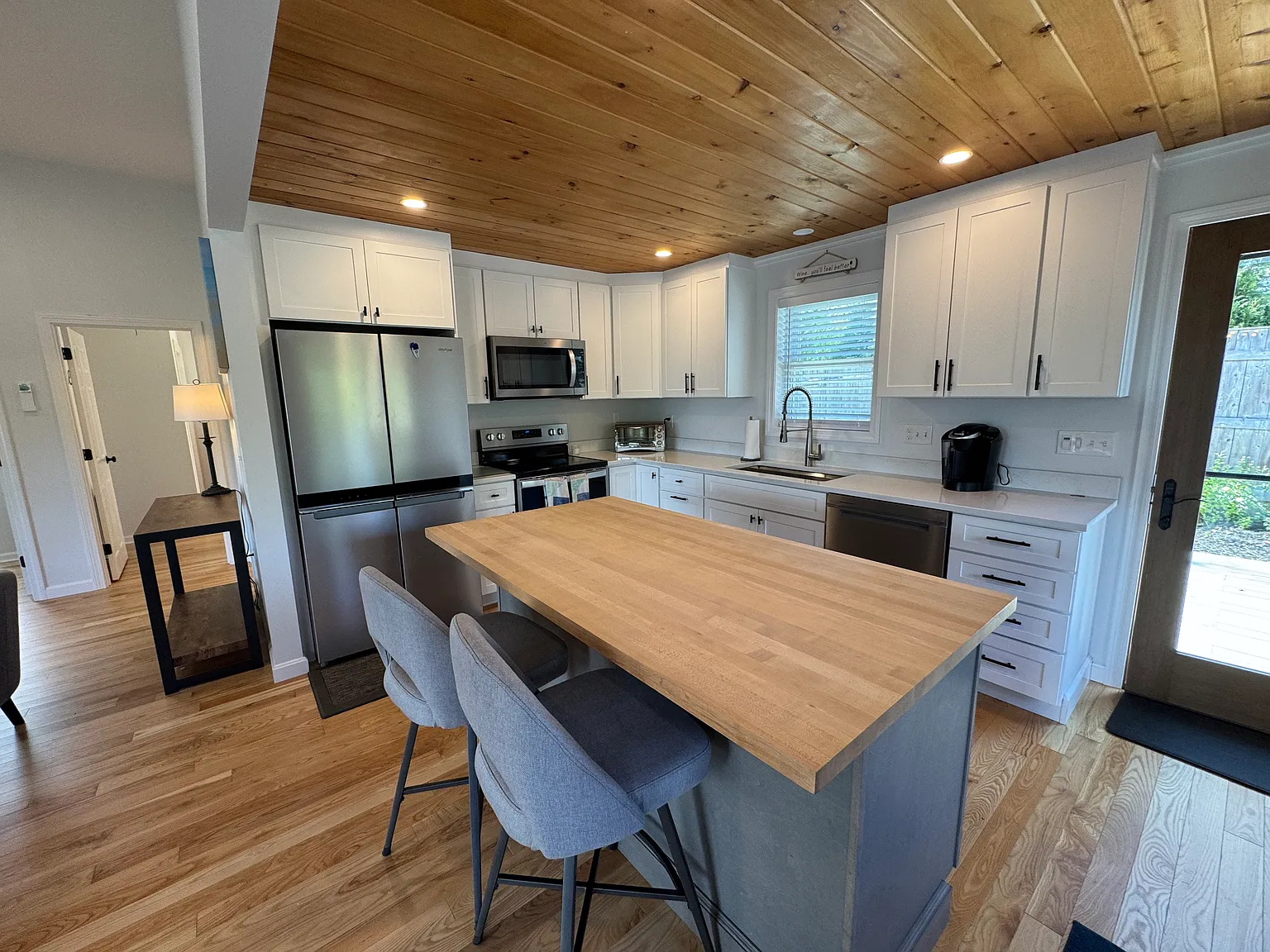 2 bed, 1147 sqft, $3,000 — Photo 4
