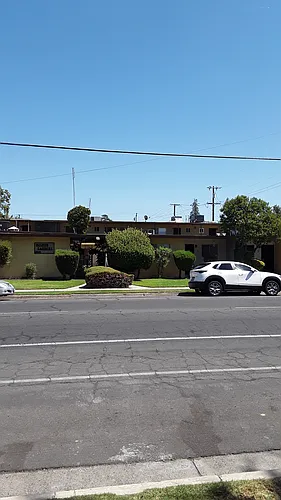 2424 N Wishon Ave Photo 1