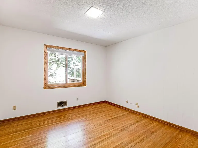 3218 1/2 W Owasso Blvd — Photo 16