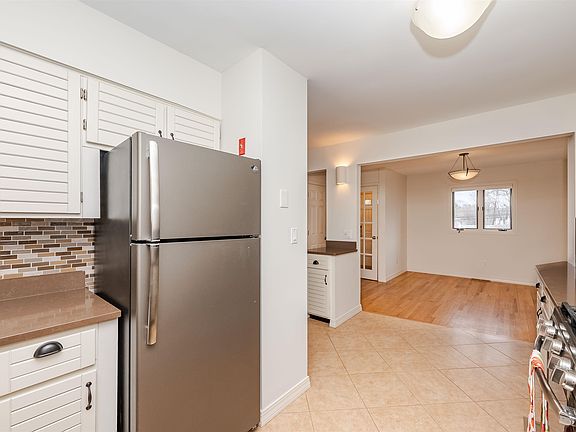 3rd image of 61 Spinnaker Way