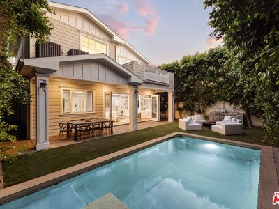 15123 Camarillo St, Sherman Oaks, CA, 91403