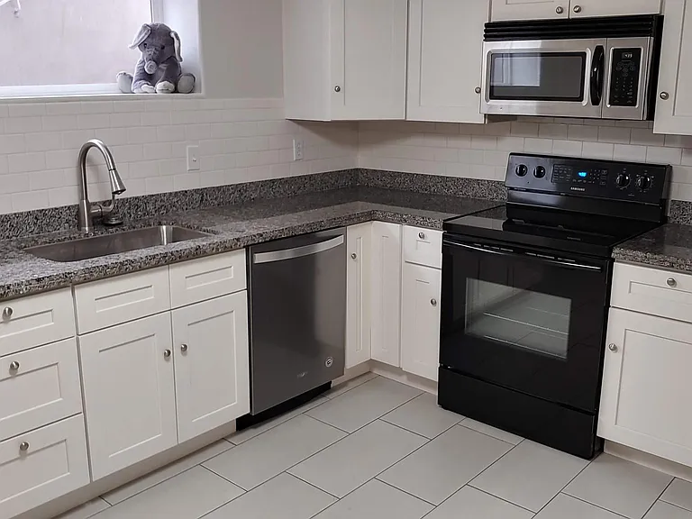 6095 S Glen Oaks St #B — Photo 1