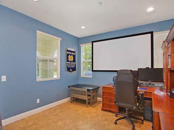 5th image of 40472 Amesbury Ln