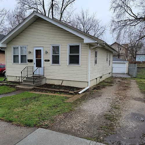 3216 1st St Photo 1