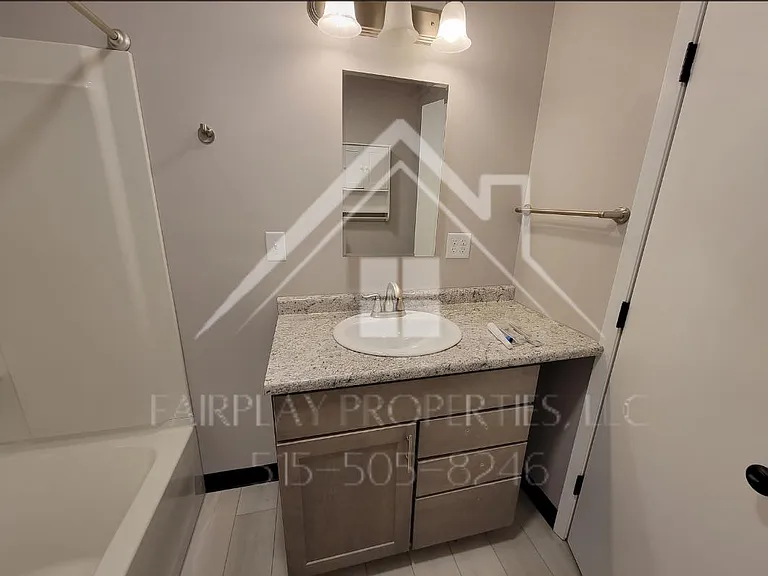 1820 Arlington Ave #2 — Photo 16