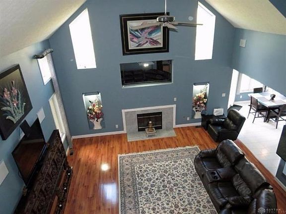 3rd image of 2615 Mountain Ash Ln