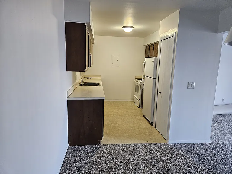 29901 Lorraine Ave #5 — Photo 4