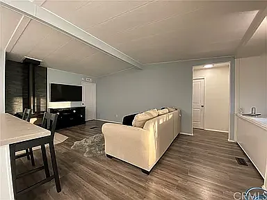 10690 Goss Rd — Photo 2