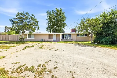 40861 Whittier Ave Photo 1