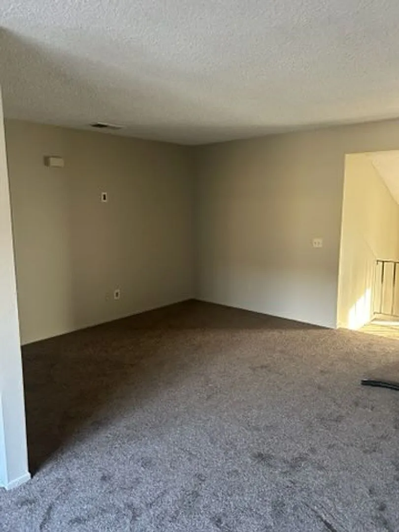3152 Triumph Ln — Photo 3
