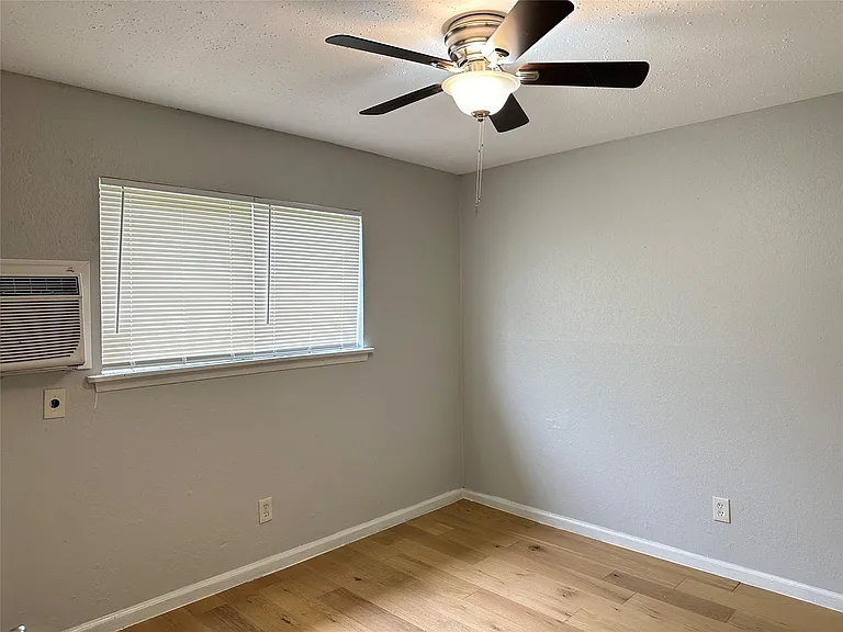 8010 Roswell St #1 — Photo 10