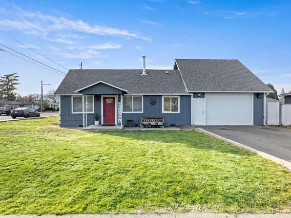 2817 Howard Ave, Medford, OR 97501