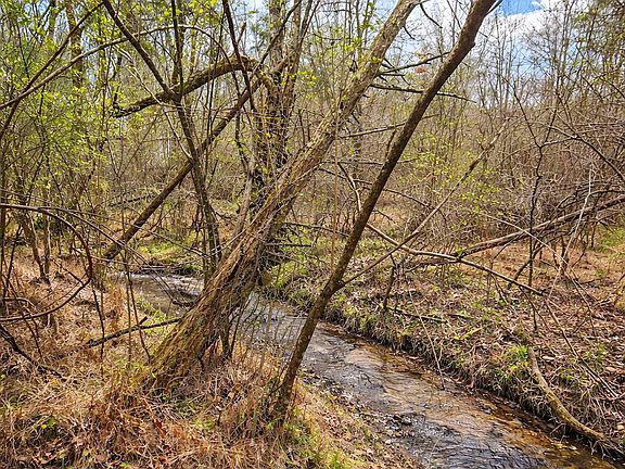 2nd image of 3180 Spring Place Rd SE