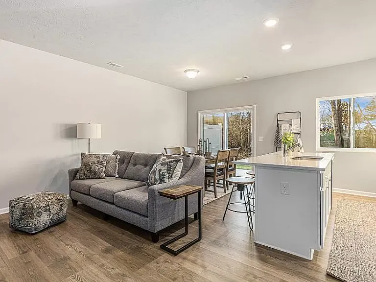 4636 Glen Haven Dr SE — Photo 11