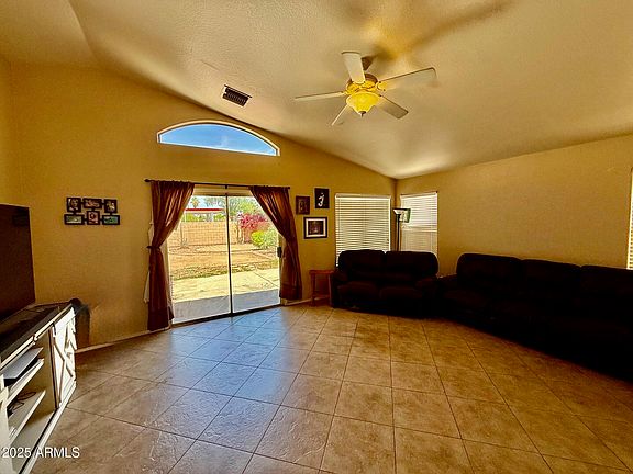 3rd image of 1612 E BARBARITA Avenue
