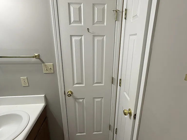 367 Templeton Dr — Photo 37